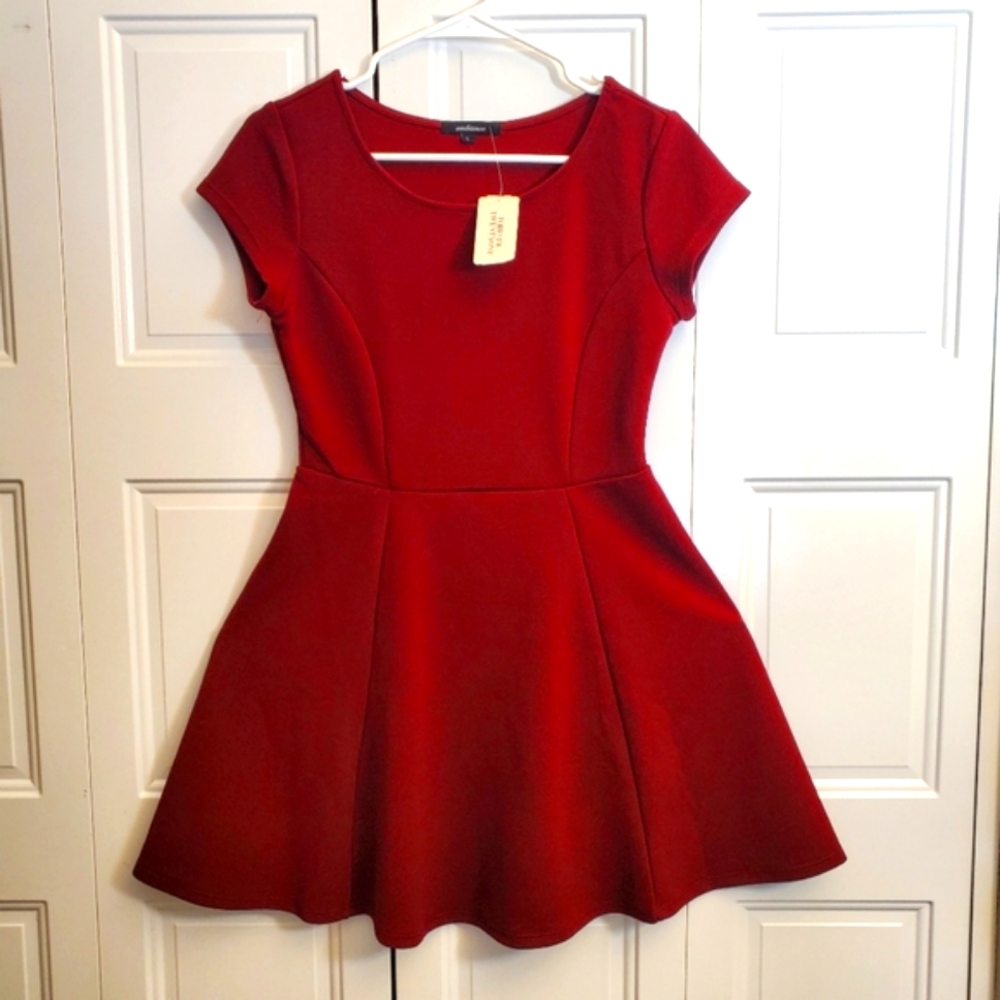 Maroon Short Sleeve Skater Dress